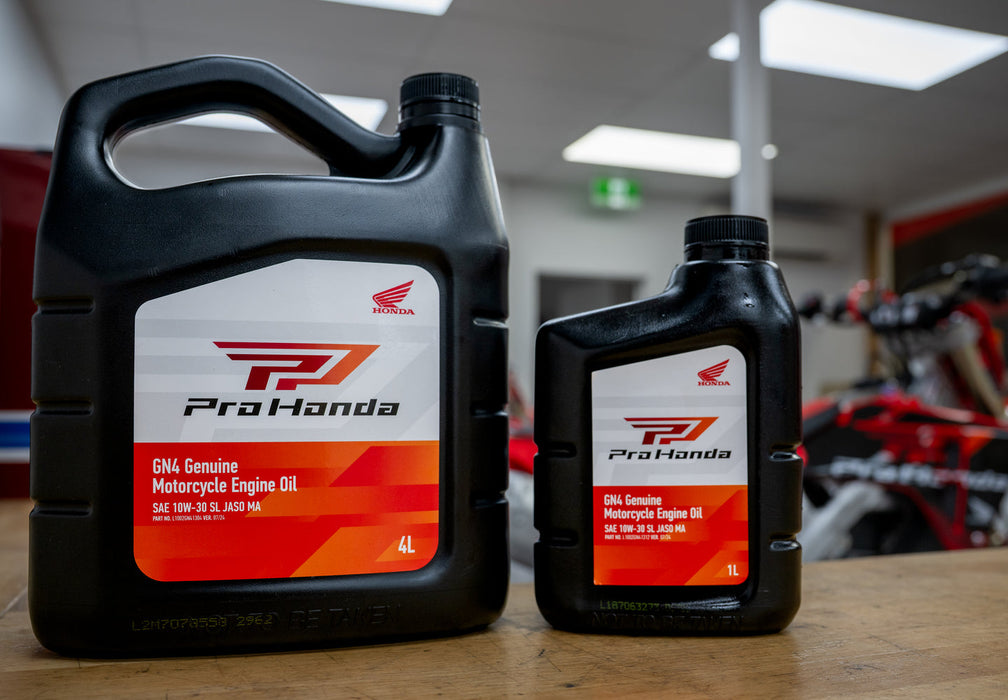 Pro Honda GN4 Genuine Motorcycle Oil Honda