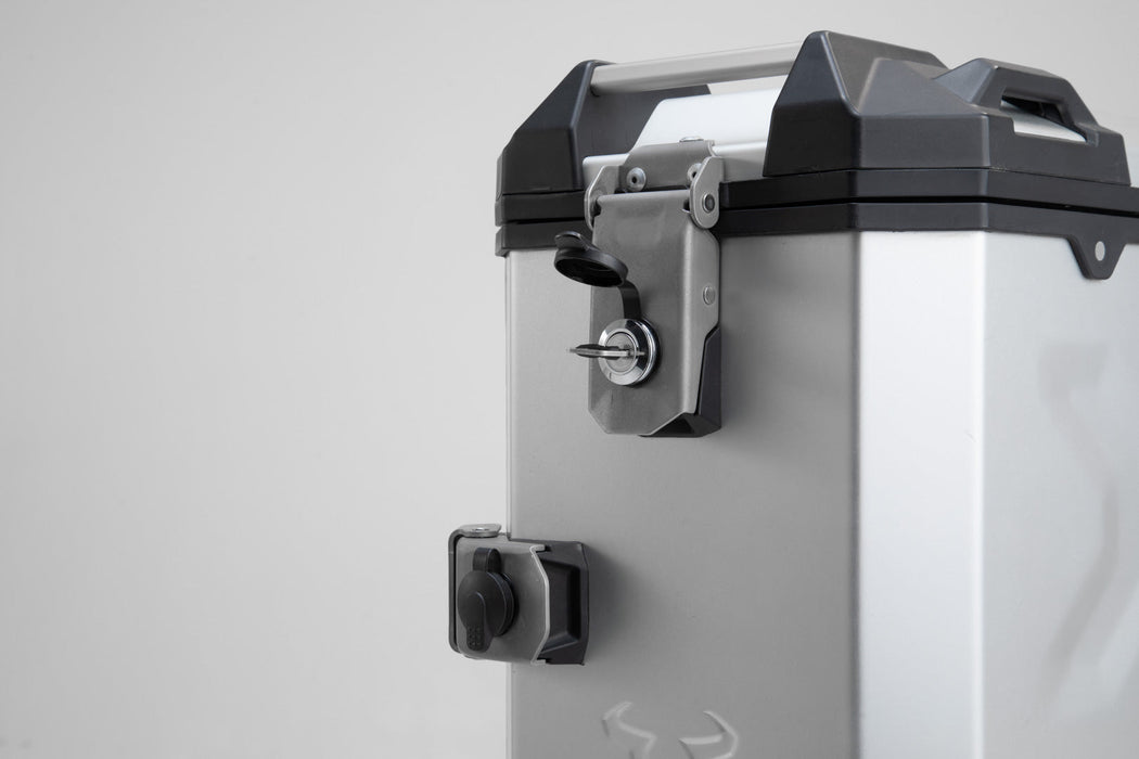 TRAX lock set - 2 locks / 2 keys. Simultaneous locking. SW-Motech