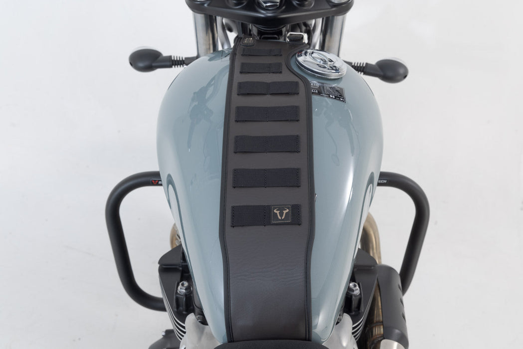 Legend Gear tank strap set - Triumph models (15-). With LA2 accessory bag. SW Motech