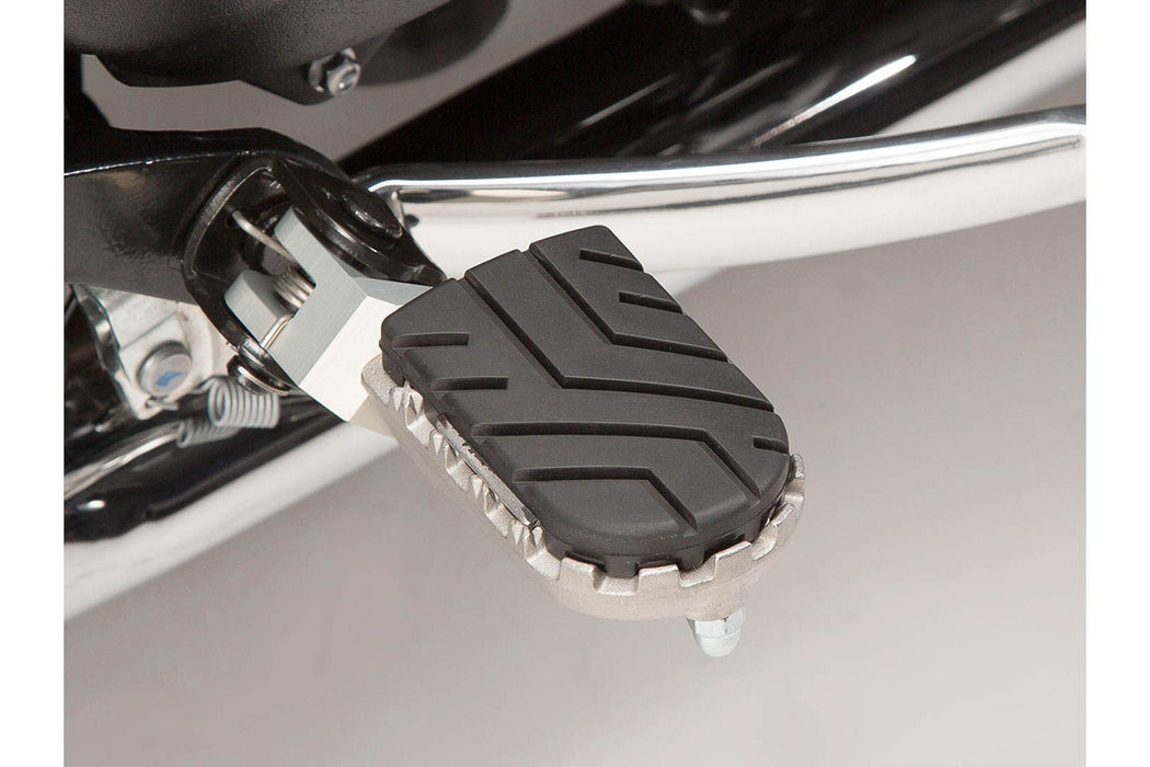 ION footrest kit - Triumph Bonneville/T100 (04-16), Scrambler (05-). SW-Motech