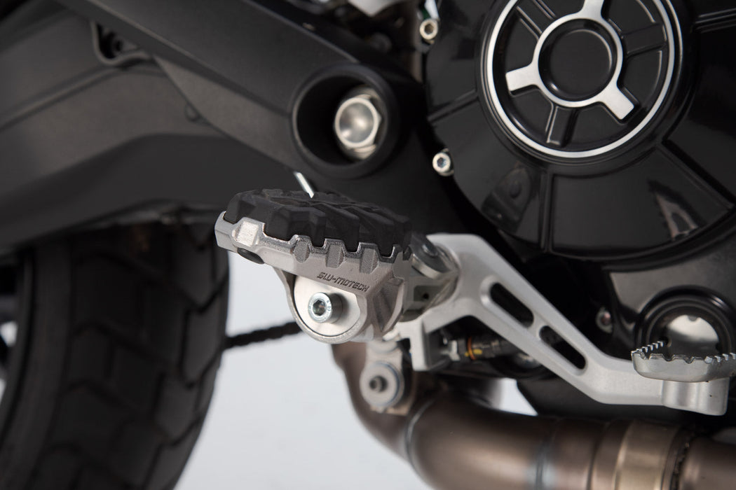 EVO footrest kit - Ducati models / Benelli TRK 502 X (18-). SW-Motech
