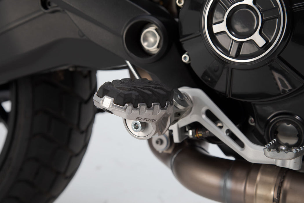 EVO footrest kit - Ducati models / Benelli TRK 502 X (18-). SW-Motech