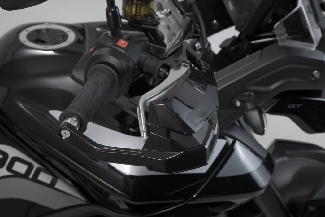 KOBRA handguard-kit - Black. Triumph Tiger 900/ GT/ Rally/ Pro (19-23). SW-Motech