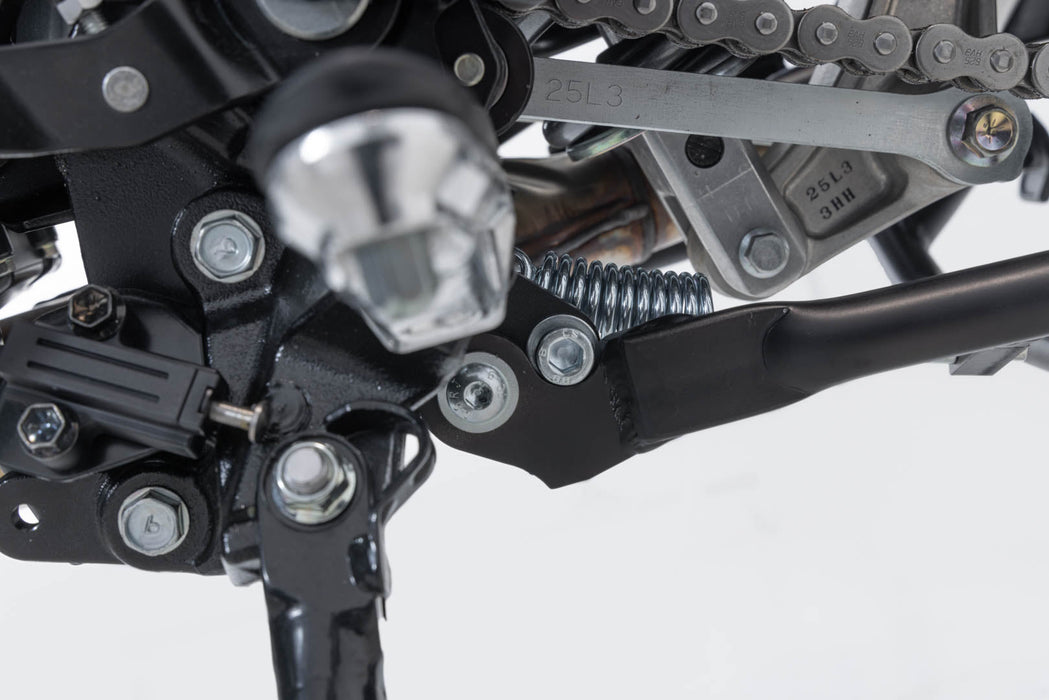 Centerstand - Black. Suzuki V-Strom 800 (22-). SW-Motech
