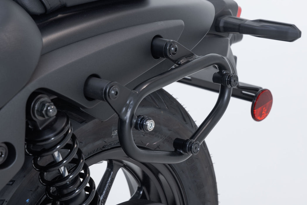 SLC side carrier left - Kawasaki Eliminator 500 (23-). SW-Motech