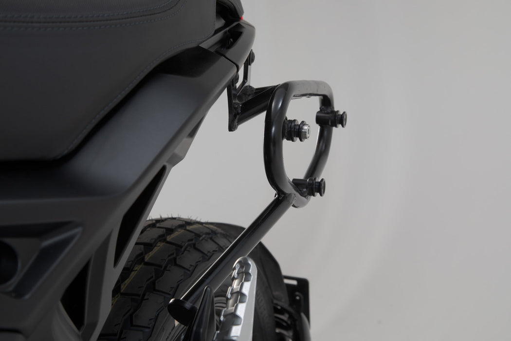 SLC side carrier left - Indian FTR 1200 (18-). SW-Motech