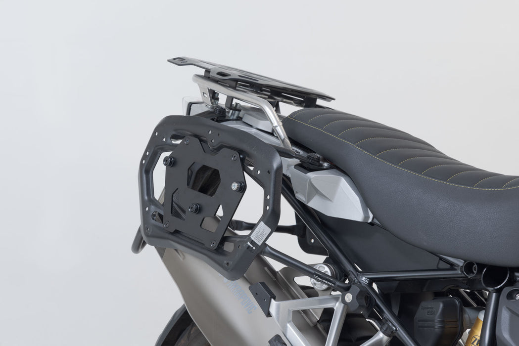 Adapter kit for PRO side carrier - For SLC mounting on PRO side carrier. SW-Motech