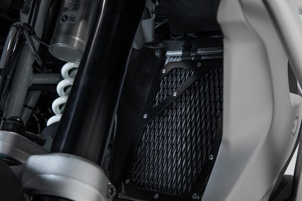 Radiator guard - Black. BMW R 1200 GS (16-18), R 1250 GS (18-). SW-Motech
