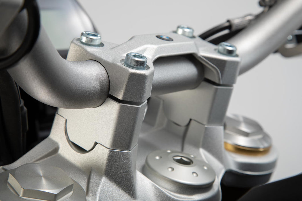 Bar riser - H=30 mm. Silver. BMW F 750/800 GS (17-). SW-Motech