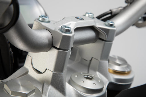 Bar riser - H=30 mm. Silver. BMW F 750/800 GS (17-). SW-Motech