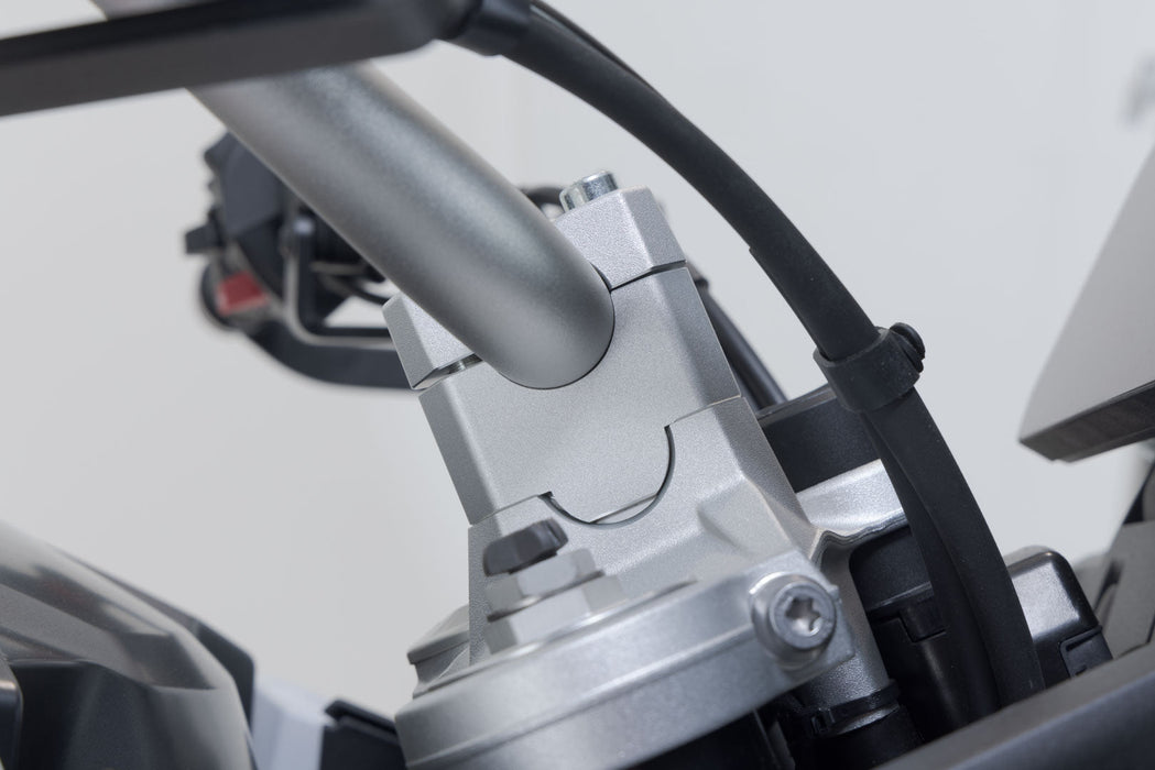 Bar riser - H=30 mm. Silver. BMW F 750/800 GS (17-). SW-Motech