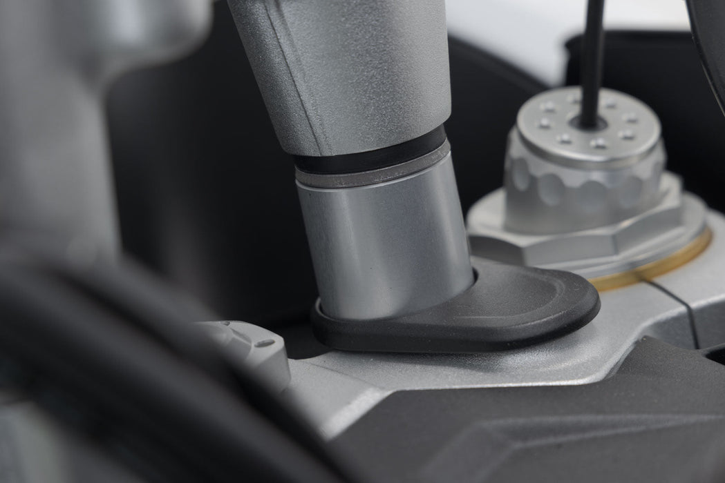 Bar riser - H=30 mm. Silver. Triumph Tiger 1200 (22-). SW-Motech