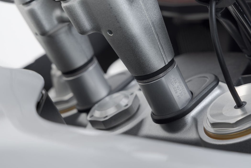 Bar riser - H=30 mm. Silver. Triumph Tiger 1200 (22-). SW-Motech