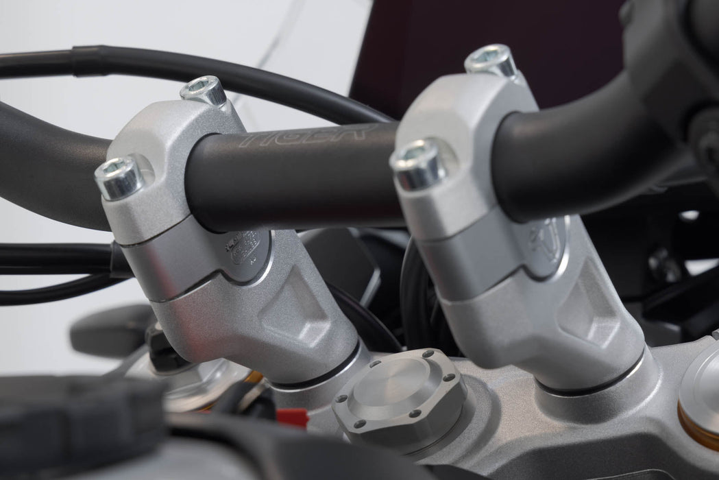 Bar riser - H=20 mm. Silver. Triumph Tiger 900 GT/Rally Pro. SW-Motech