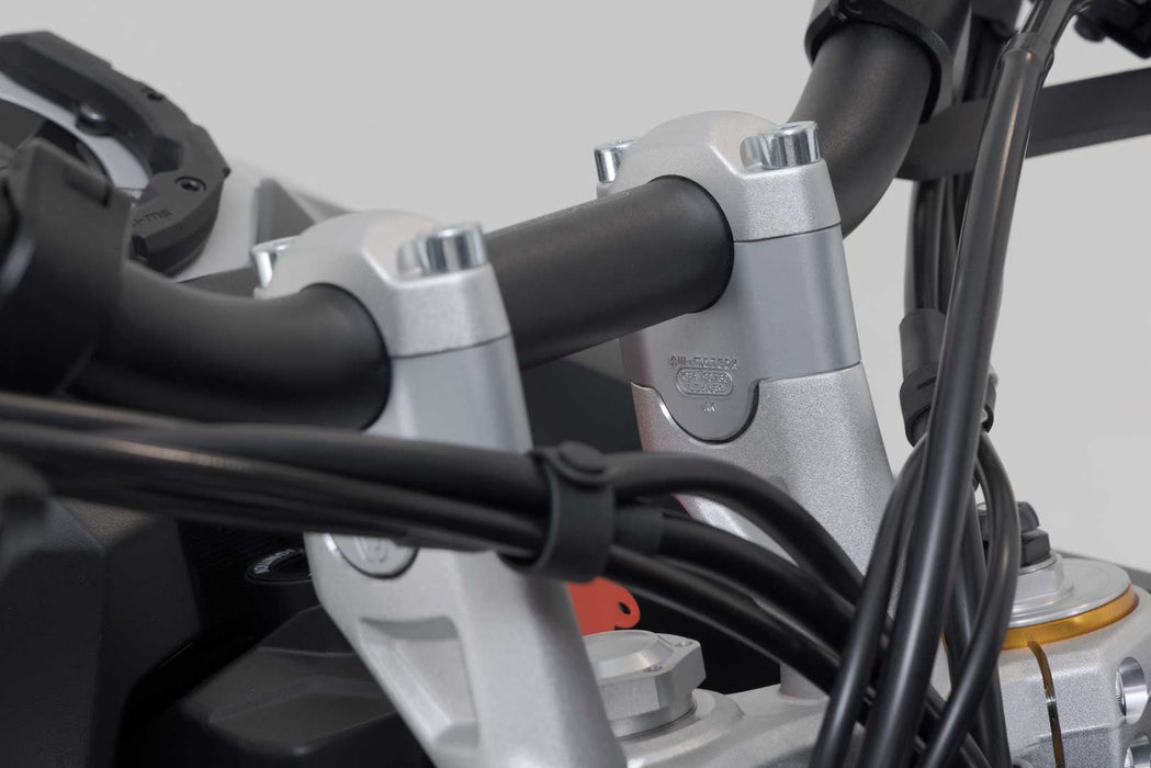 Bar riser - H=30 mm. Silver. Triumph Tiger 900 GT/Rally Pro. SW-Motech
