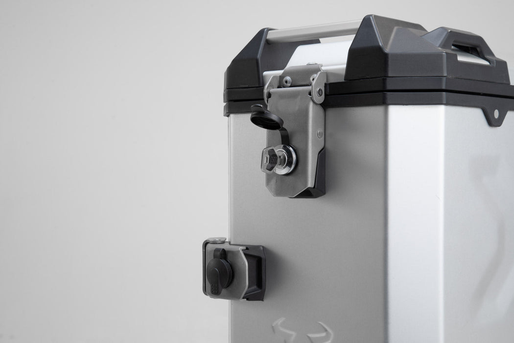 TRAX lock set with anti-theft protection EVO - 9 matching locks, 2 keys. Anti-theft protection. SW-Motech