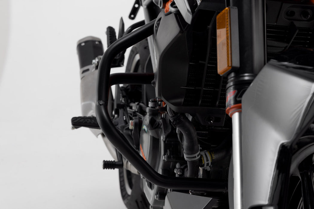 Crash bar - Black. KTM Duke 125 (21-23) / 200 (17-). SW-Motech