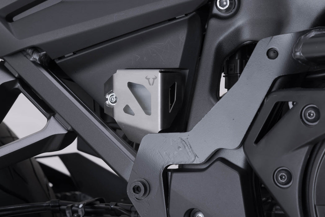 Brake fluid reservoir guard - Silver. Suzuki DL1000, Honda CRF1000L/1100L. SW-Motech