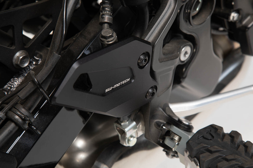 Heel guard - Black. Kawasaki Z900RS/ Cafe / SE (17-). SW-Motech