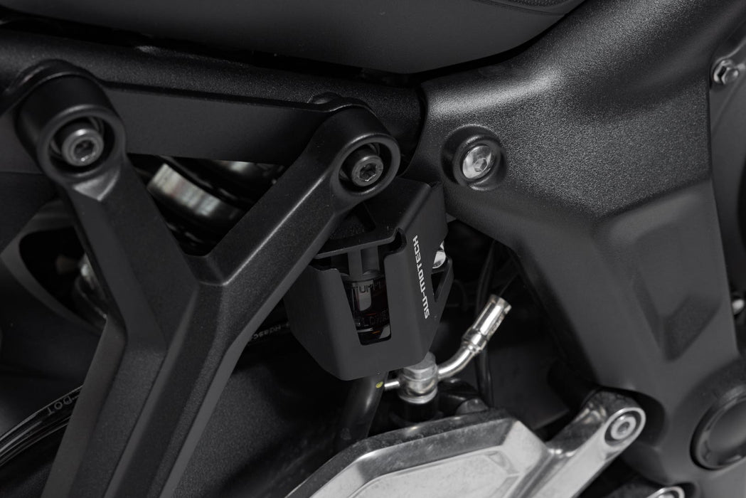 Brake fluid reservoir guard - Black. Triumph Trident 660 (21-). SW-Motech