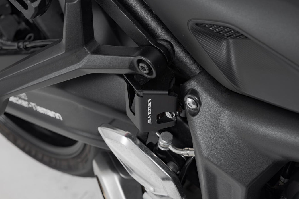 Brake fluid reservoir guard - Black. Triumph Trident 660 (21-). SW-Motech