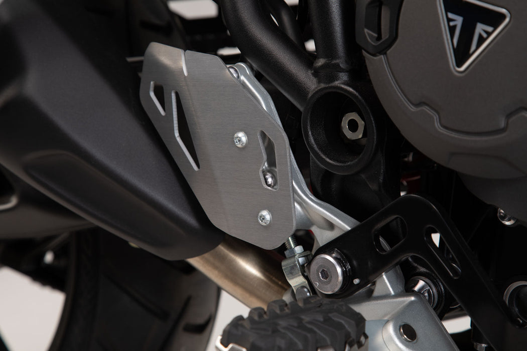 Heel guard right - Silver. Triumph Tiger 900/GT/Rally/Pro (19-23). SW-Motech