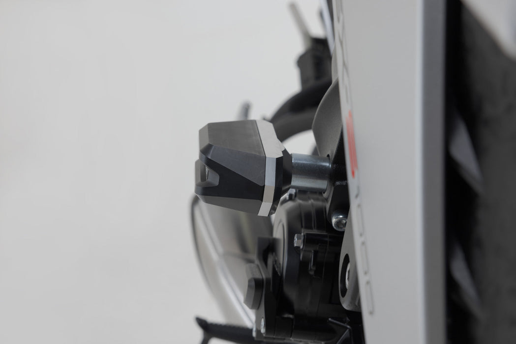 Frame slider kit - Black. Suzuki GSX-S 950 / GSX-S 1000/GT (21-). SW-Motech