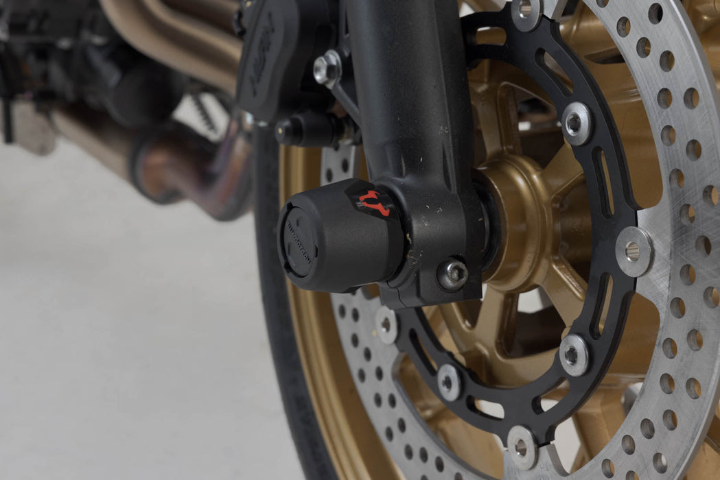 Slider set for front axle - Black. Kawasaki Z650, Ninja 650, Ninja 7 Hybrid. SW-Motech