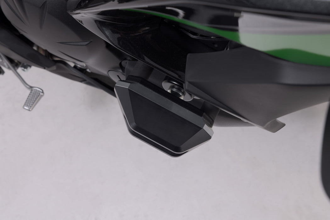 Frame slider kit - Black. Kawasaki Versys 650 (14-21). SW-Motech