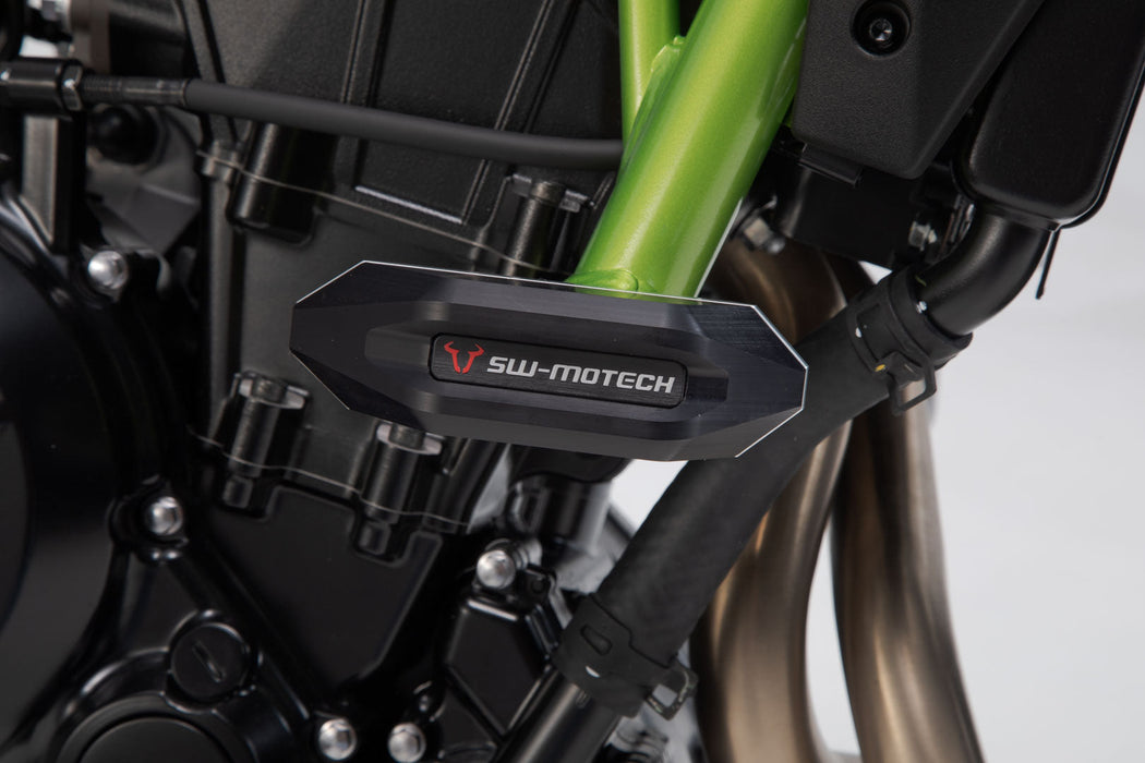 Frame slider kit - Black. Kawasaki Z650 (16-) / Z650RS (21-). SW-Motech