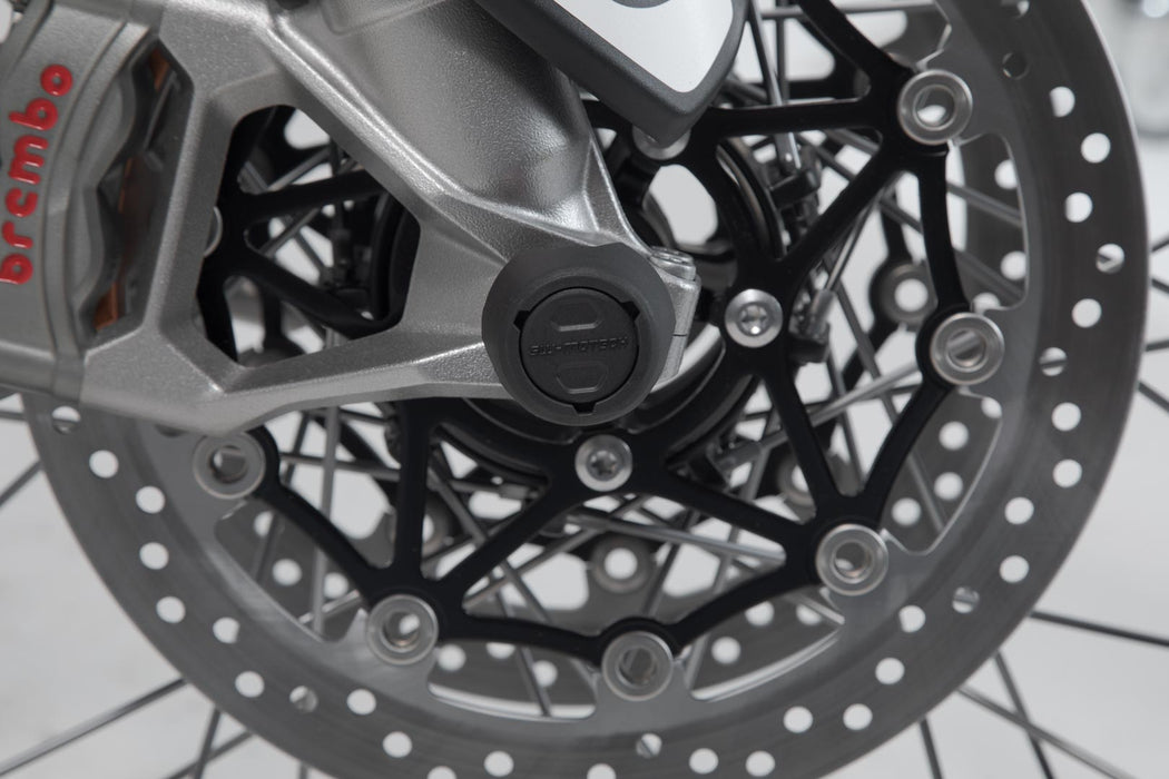 Slider set for front axle - Black. Triumph, Honda, Yamaha models. SW-Motech