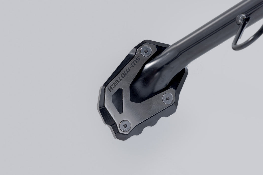 Extension for side stand foot - Black/Silver. Suzuki V-Strom 1050DE, April RS 457. SW-Motech