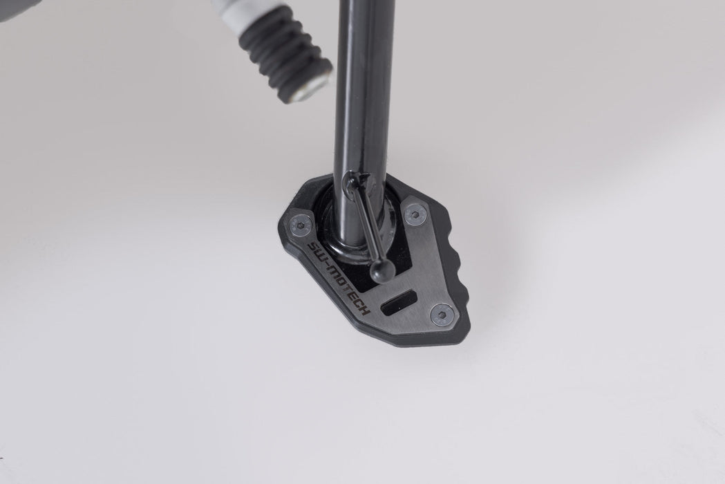 Extension for side stand foot - Black/Silver. Triumph Speed 400/Scrambler 400X. SW-Motech