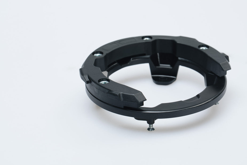 EVO tank ring - Black. Kawasaki Z650 (16-22), Ninja 650 (16-). SW Motech