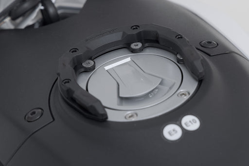 PRO tank ring - Black. Tank with 6 screws. SW Motech